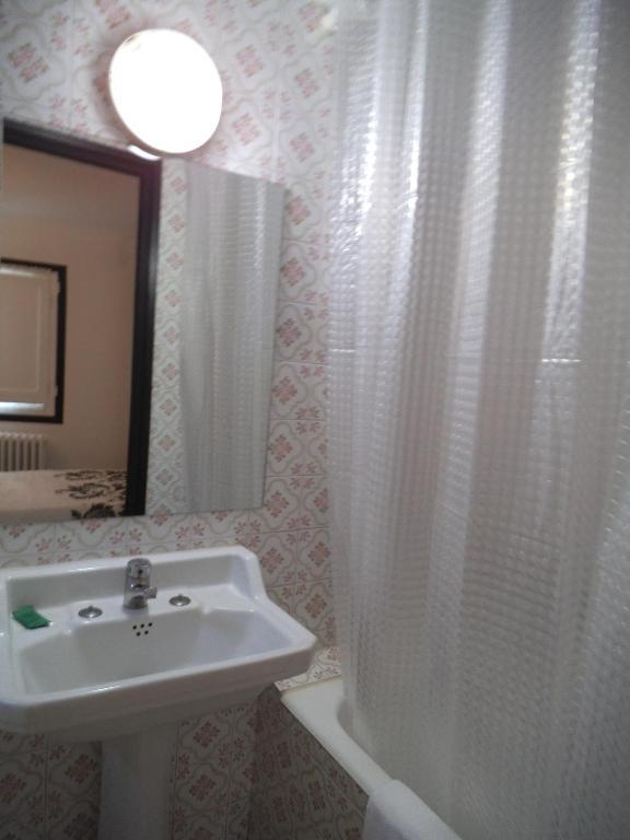 Hotel Peralba Aixovall 部屋 写真